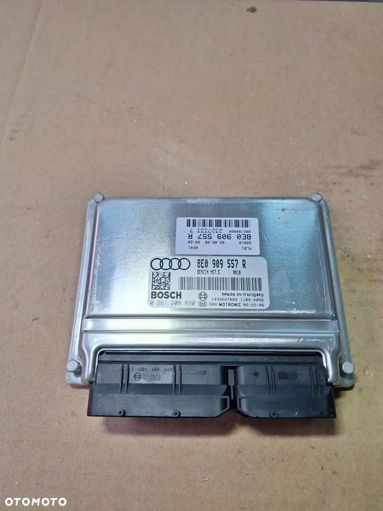 audi a4 b7 2.0 alt sterownik silnika 8E0909557R - 1