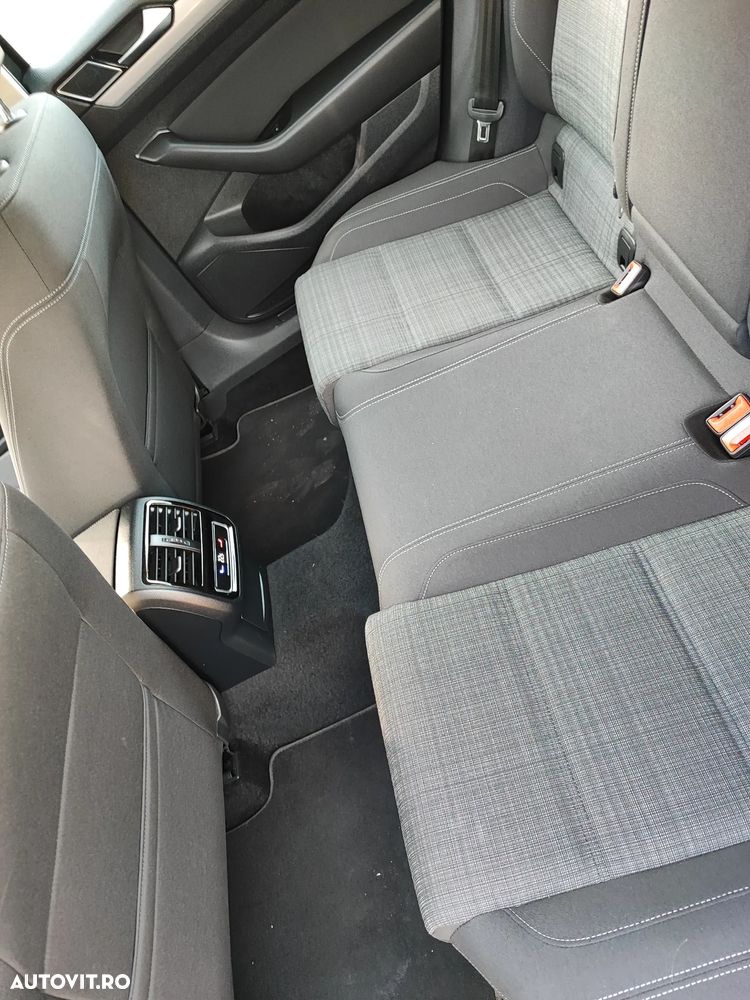 Volkswagen Passat 2.0 TDI SCR DSG Business - 30