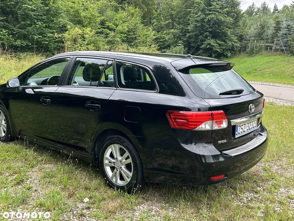 Toyota Avensis 1.8 Premium - 5