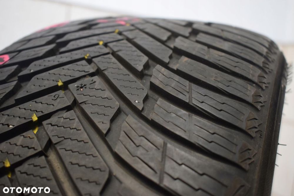 R19 245/40 Nokian Weatherproof Pojedyncza - 3