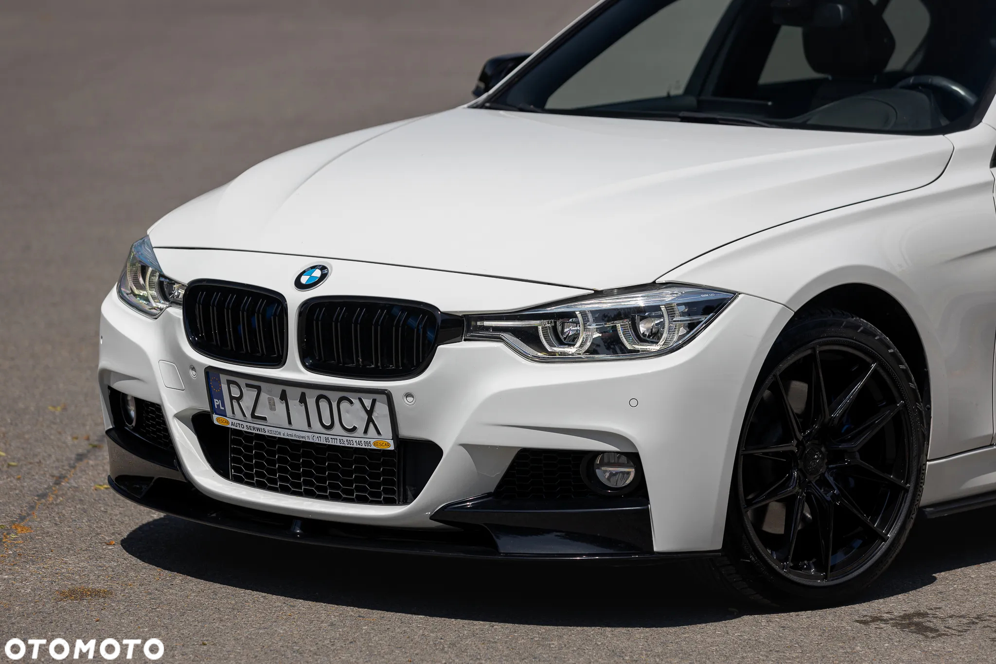 BMW Seria 3 330i xDrive - 2