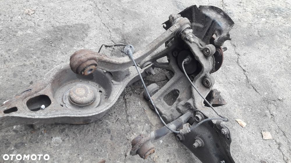 Mazda 6 GH  08-12  Zwrotnica wahacz piasta tylna tył prawa lewa słupek pas - 7