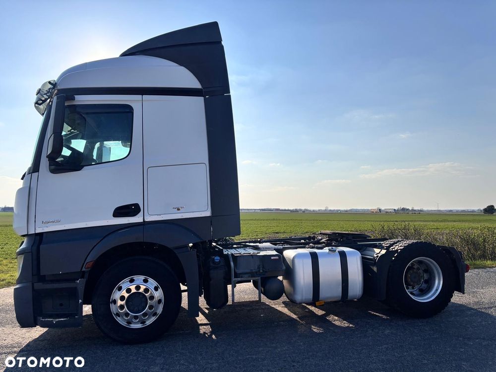 Mercedes-Benz ACTROS - 8