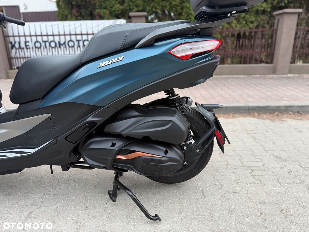 Piaggio MP-3 - 15