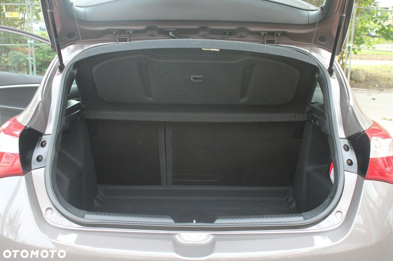 Hyundai i30 - 33