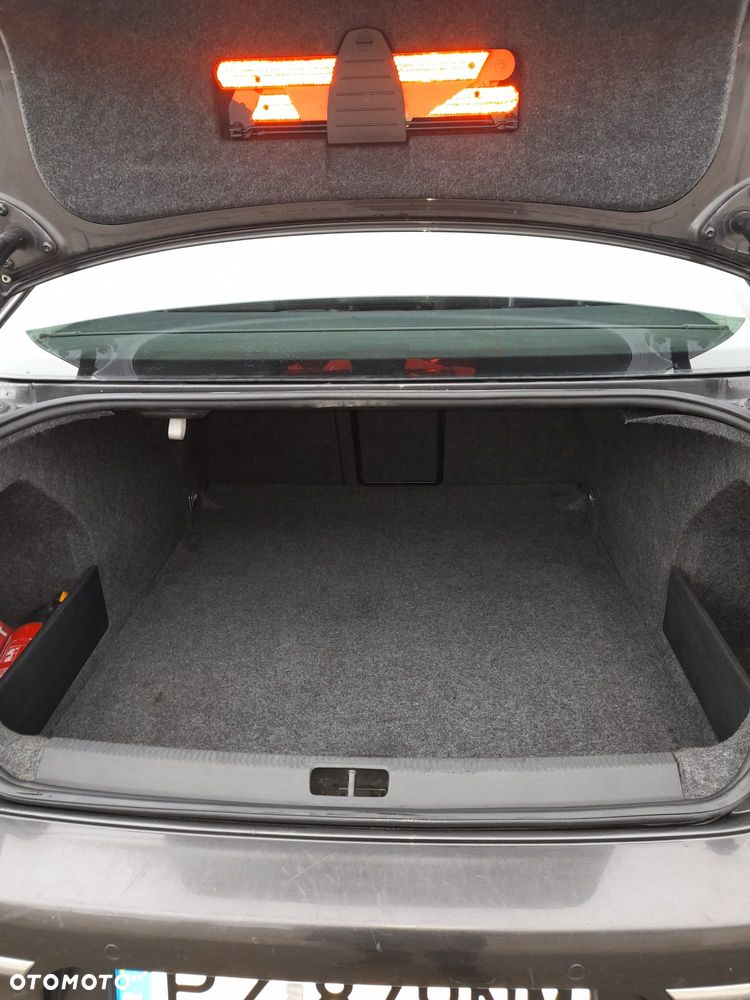 Volkswagen Passat 2.0 TDI 4Mot Highline - 14