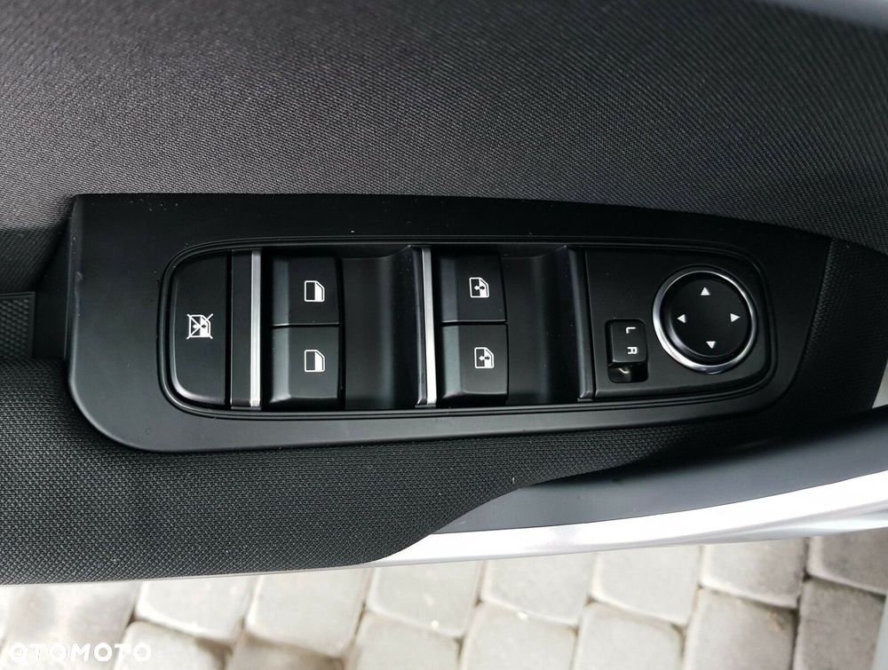 Kia Ceed 1.5 T-GDI M DCT - 12