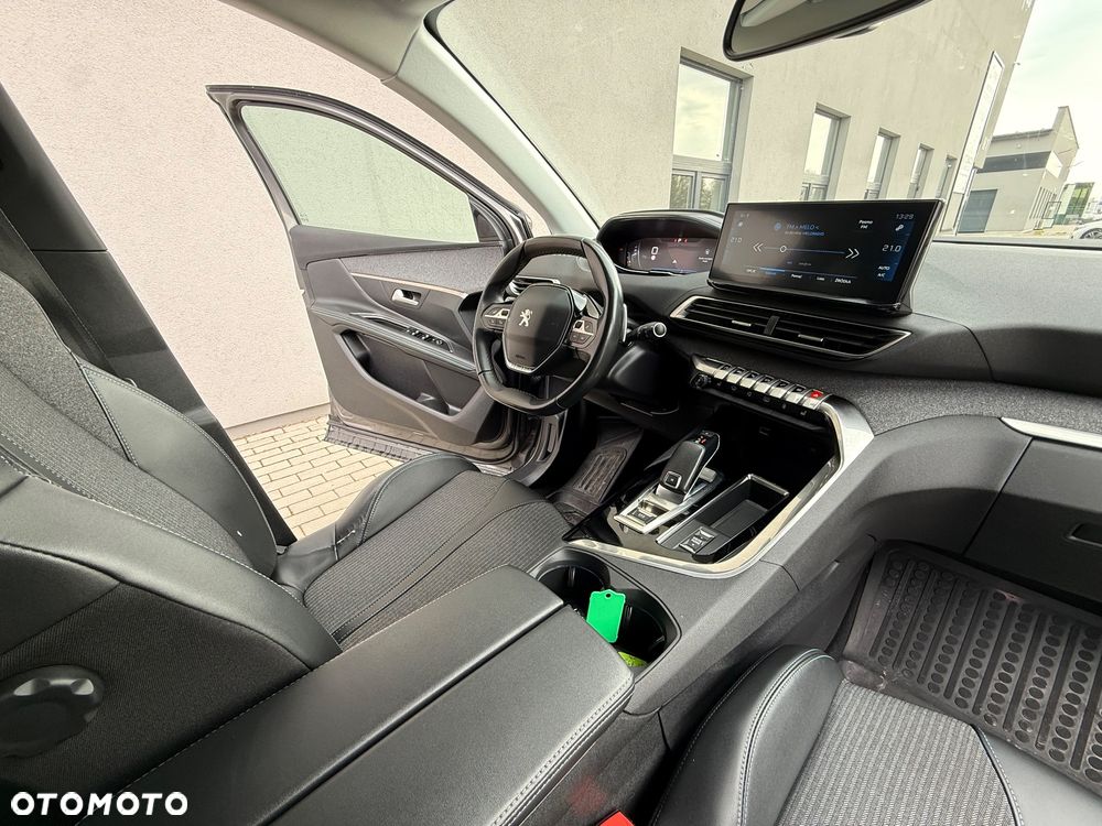 Peugeot 3008 1.2 PureTech Allure Pack S&S EAT8 - 19