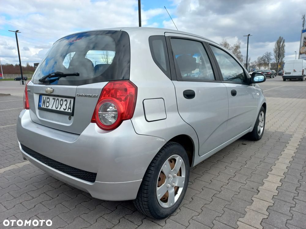 Chevrolet Aveo 1.2 16V Base (air4) - 5