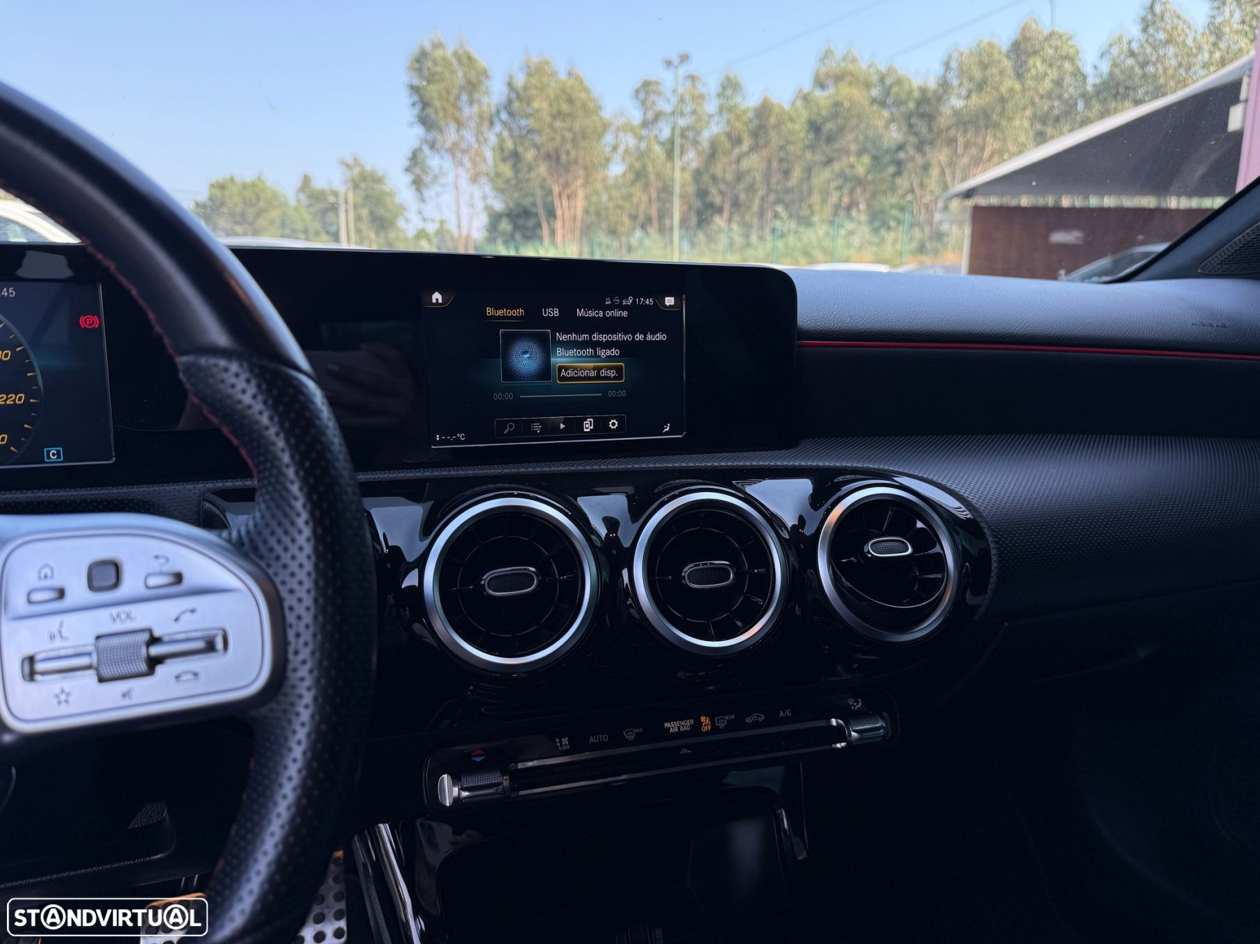 Mercedes-Benz A 160 AMG Line - 16