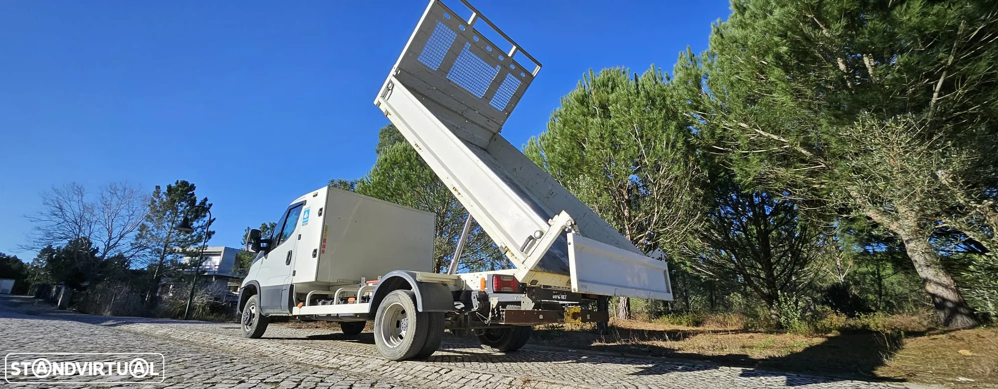 Iveco 2.3 35 C14 3000 CD - 18
