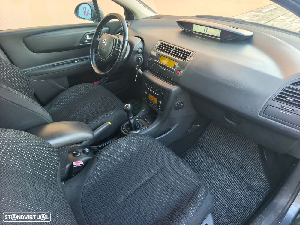 Citroën C4 1.6 HDi VTR Pack - 23