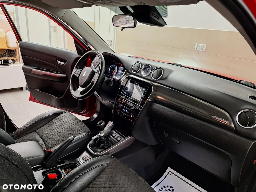 Suzuki Vitara 1.4 Boosterjet SHVS Premium 4WD - 23