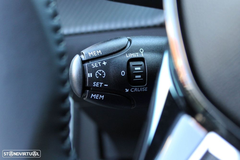 Peugeot 2008 PureTech 100 Stop&Start Allure - 8