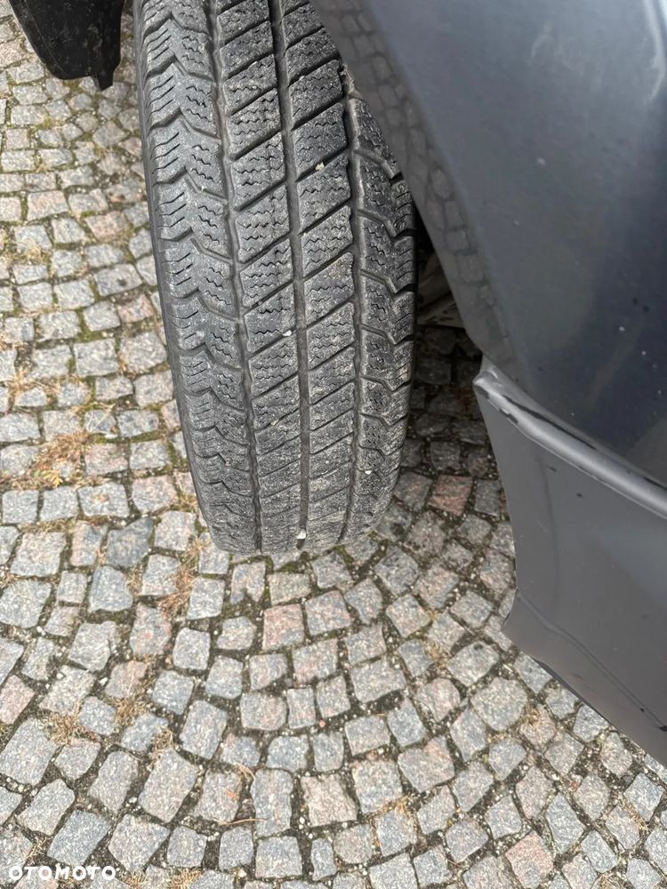 Mercedes-Benz Sprinter - 12
