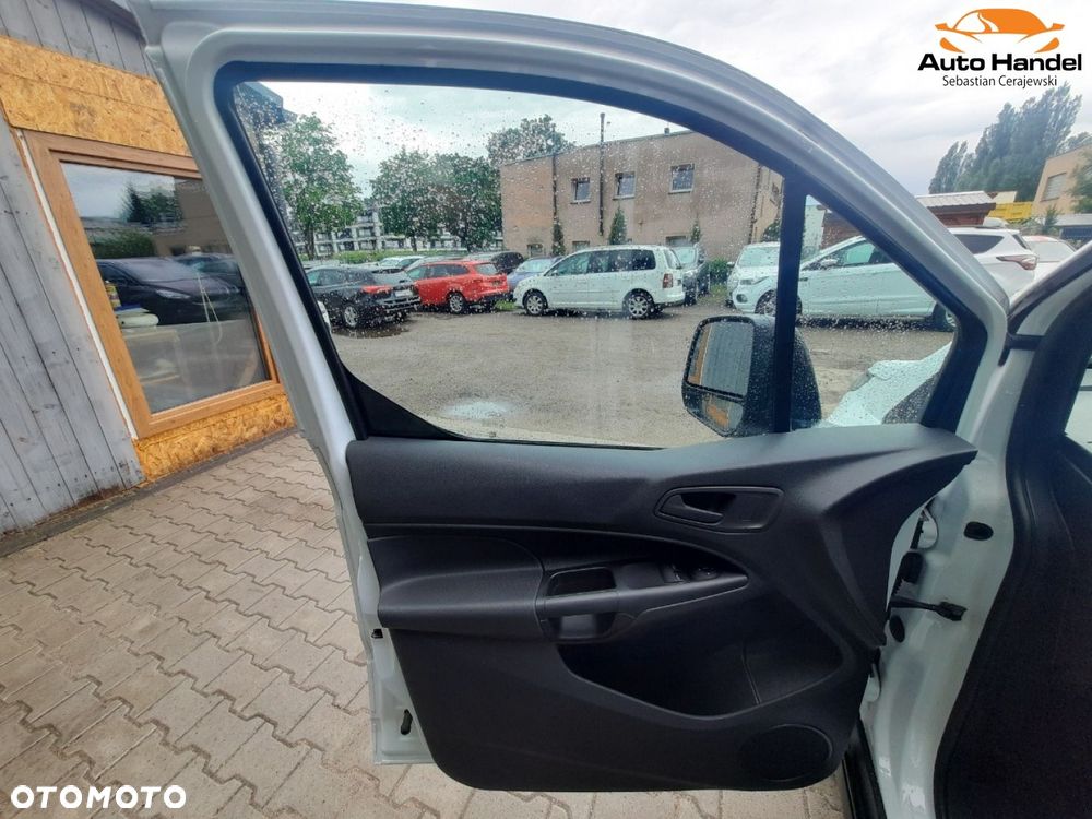 Ford Transit Connect - 32