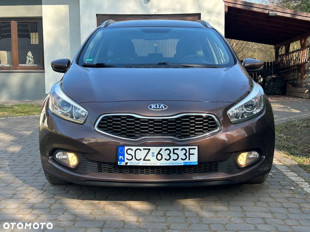 Kia Ceed 1.6 GDI ISG Dream-Team Edition - 4