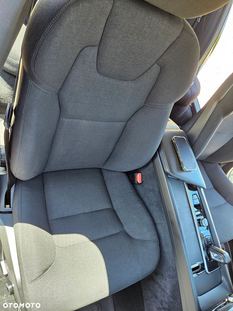 Volvo V60 D4 Momentum Pro - 31