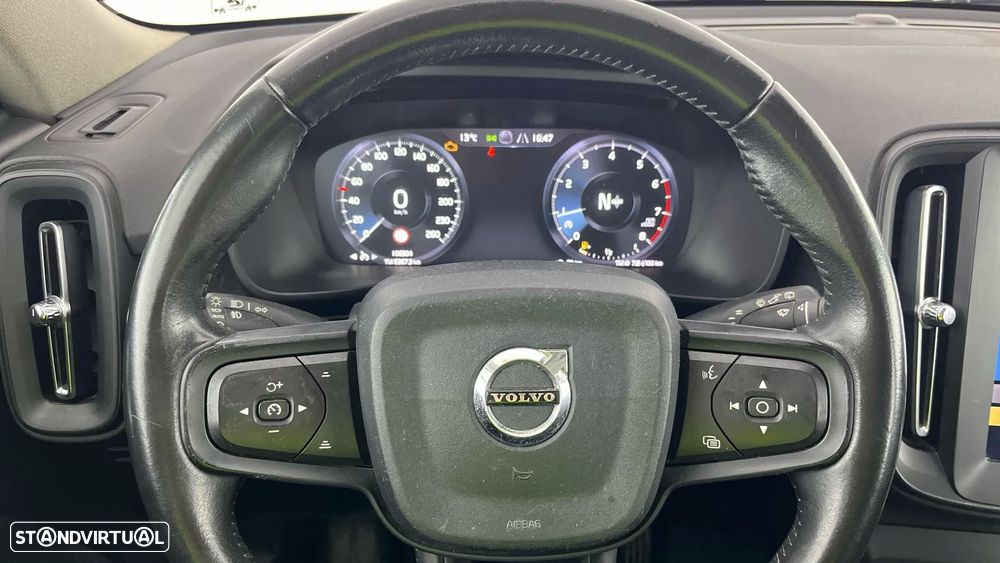 Volvo XC 40 1.5 T3 Tech Edition - 13