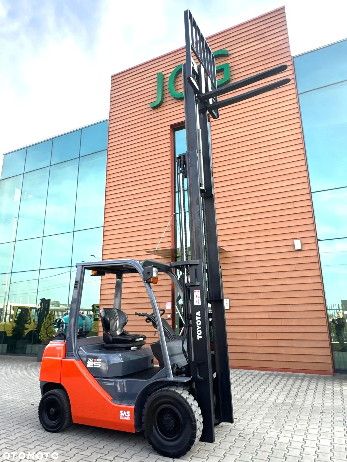 Toyota Toyota 02-8FGF25 / TRIPLEX 4300 mm / LPG / Jak nowa / 2018 rok - 3