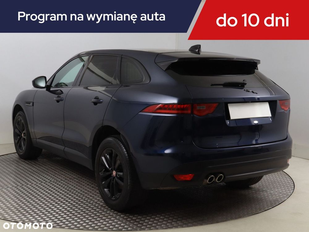 Jaguar F-Pace - 5