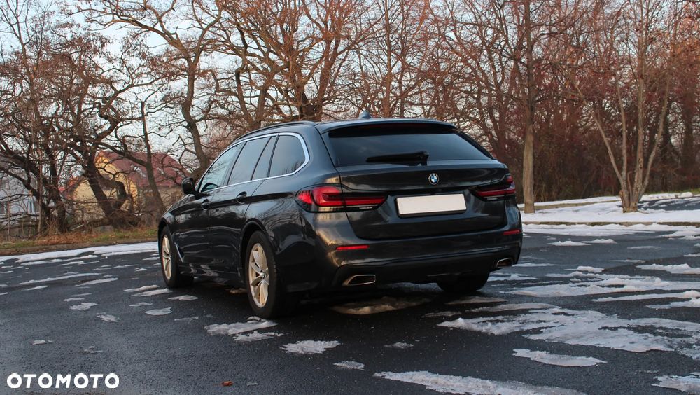 BMW Seria 5 520d Luxury Line sport - 8
