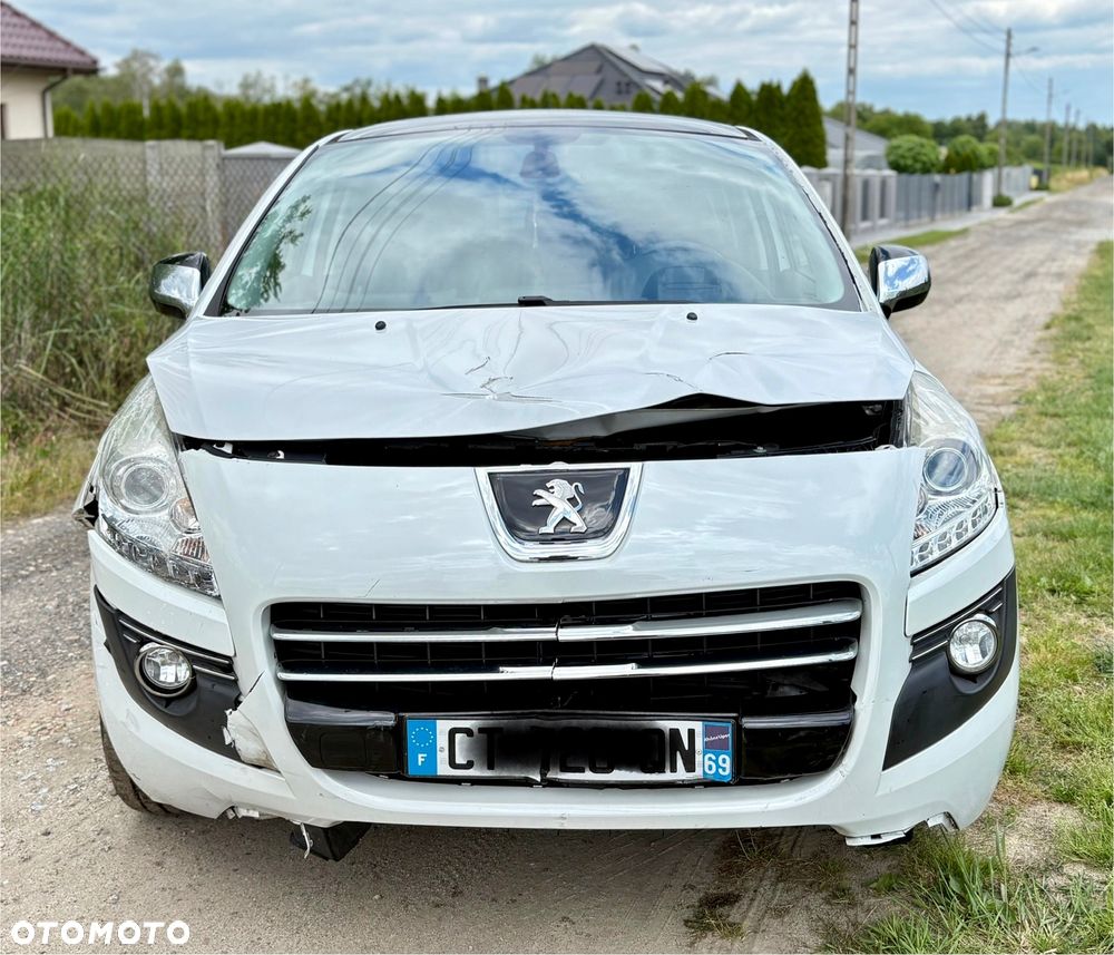 Peugeot 3008 Hybrid4 - 4