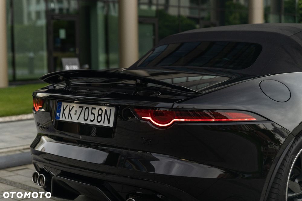 Jaguar F-Type R AWD - 8