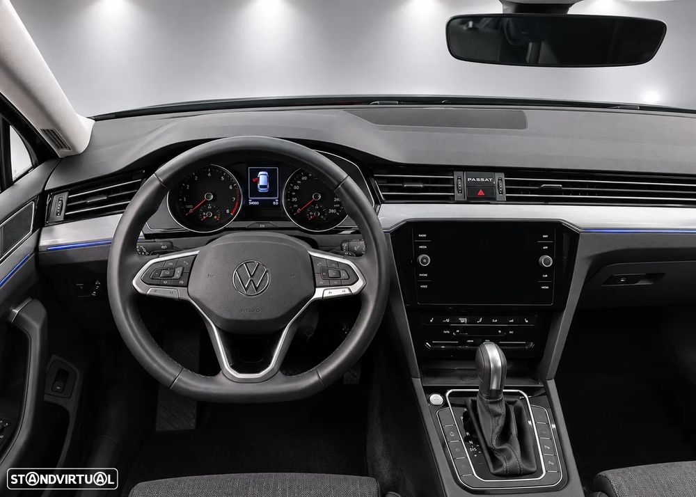VW Passat - 8
