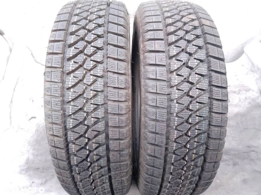 Bridgestone Blizzak W810 225/65 R16C 112/110R 2022 - 1