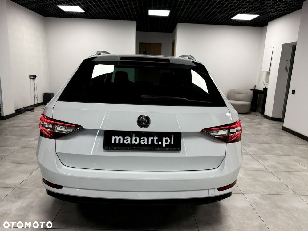Skoda Superb 2.0 TDI DSG Sportline - 5