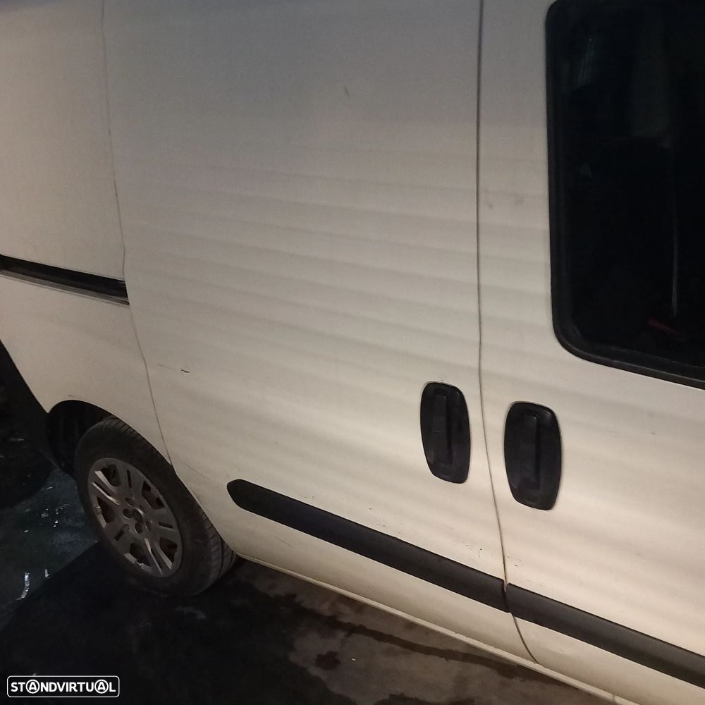 Portas fiat doblo ano 2018 - 3