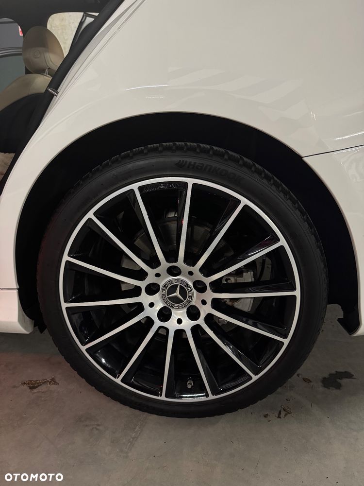 Mercedes-Benz Klasa C 300 4Matic 9G-TRONIC AMG Line - 16