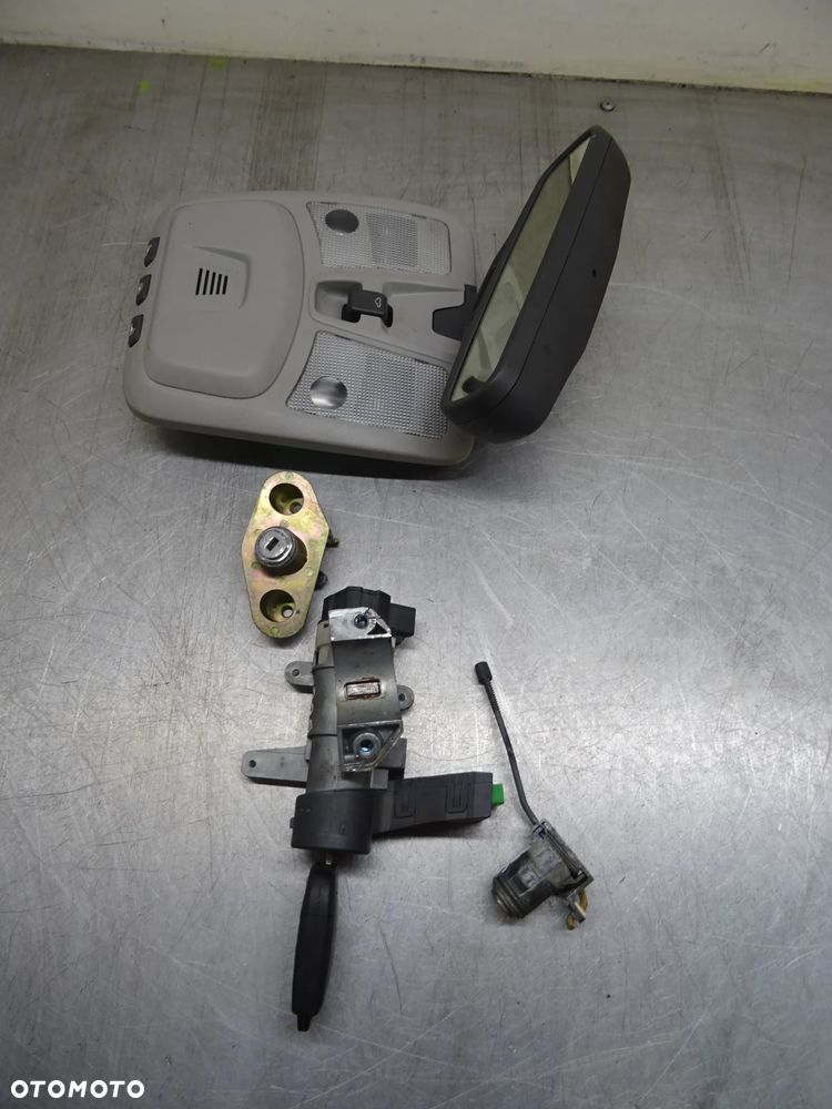 VOLVO S60 LIFT 2.4B STACYJKA KLUCZYK LUSTERKO WKŁADKI - 2