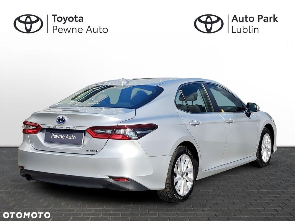 Toyota Camry 2.5 Hybrid Comfort CVT - 6