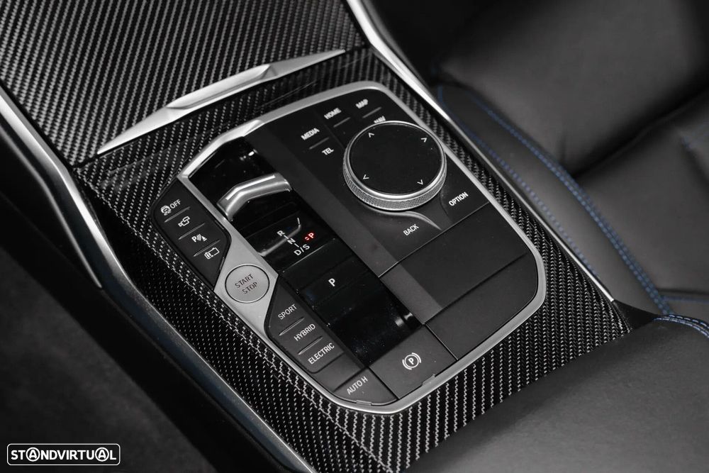 BMW 330 e Pack Desportivo M Auto - 32
