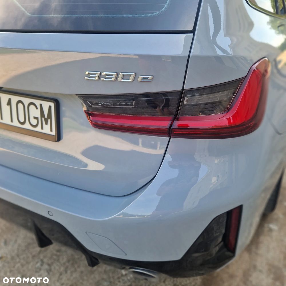 BMW Seria 3 330e xDrive M Sport - 9