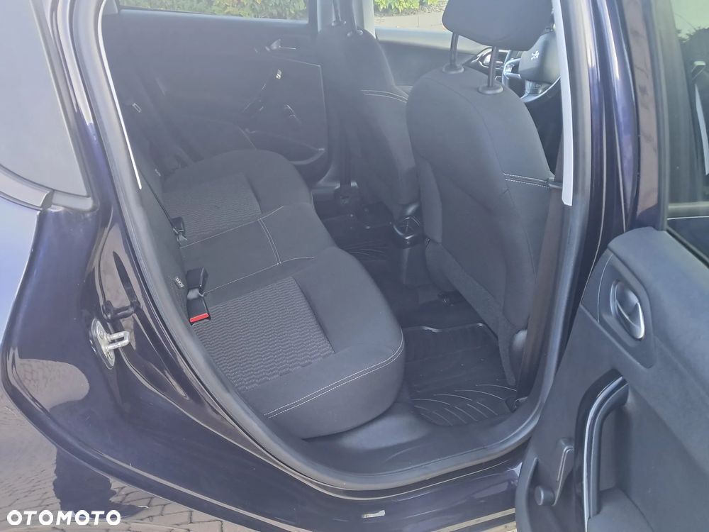 Peugeot 208 Blue-HDi 100 Stop&Start Style - 12