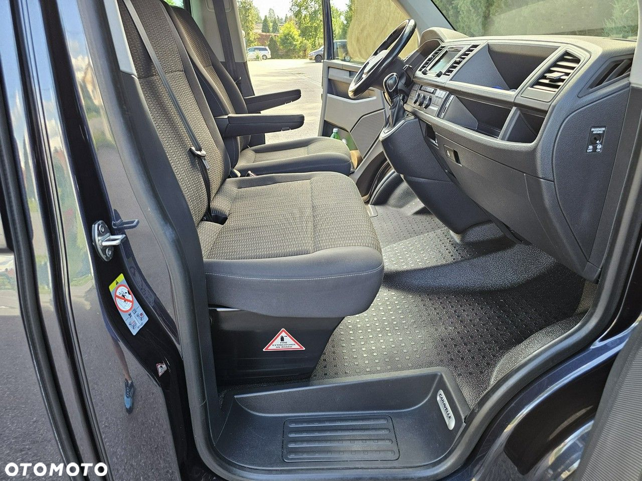 Volkswagen Caravelle 6.1 2.0 TDI L2 Highline 4Motion DSG - 12