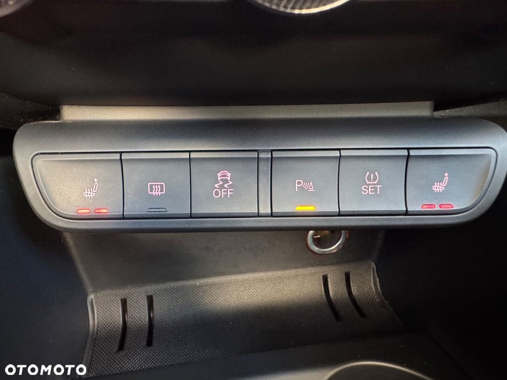 Audi A1 3-drzwiowe 1.4 TFSI S tronic S line edition m S line Sportpaket - 10