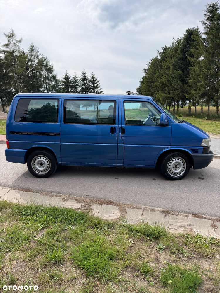 Volkswagen Multivan - 13