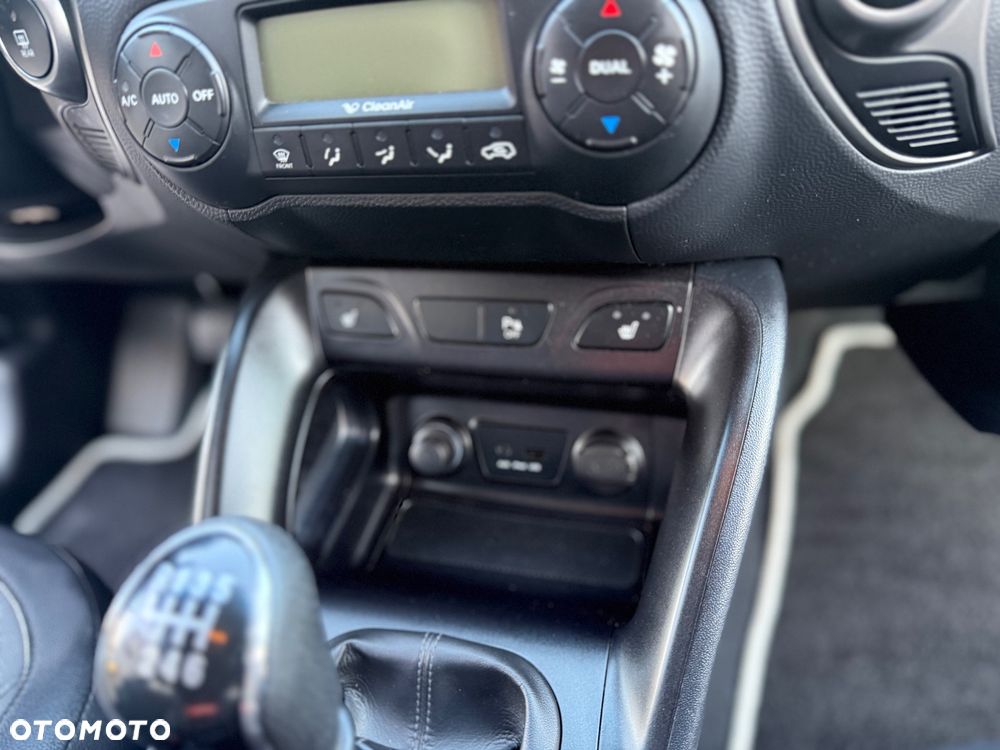 Hyundai ix35 1.6 2WD Fifa World Cup Edition - 25