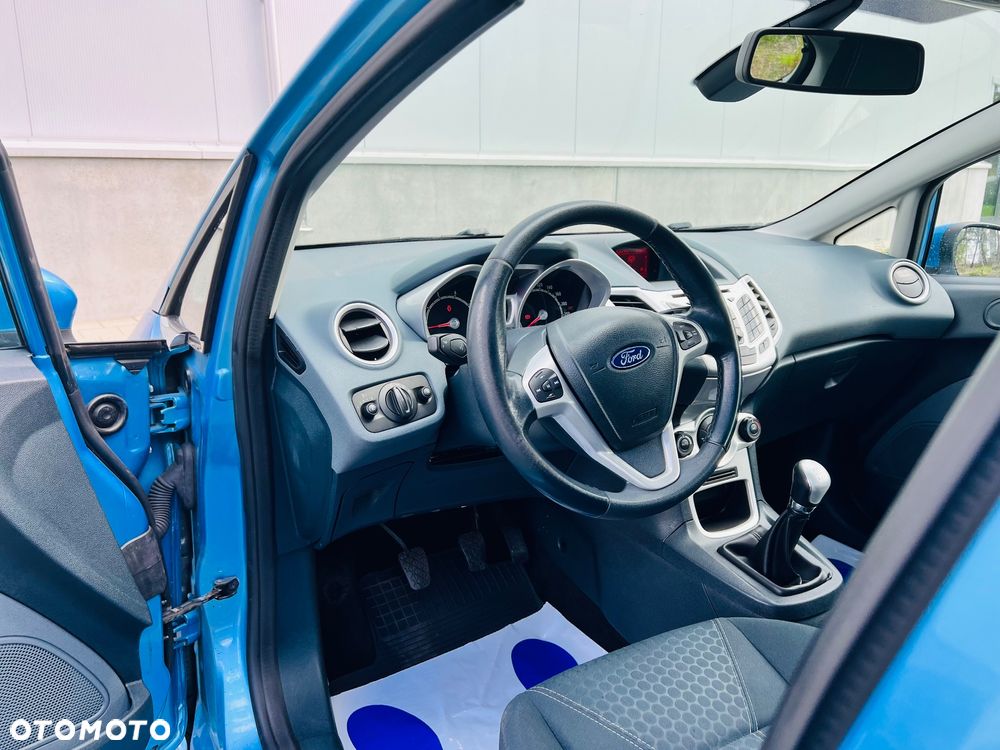 Ford Fiesta 1.25 Champions Edition - 6