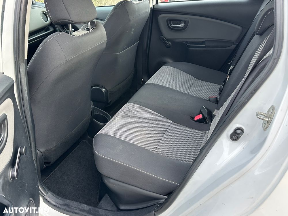 Toyota Yaris 1.5 VVT-i HSD Luna - 12