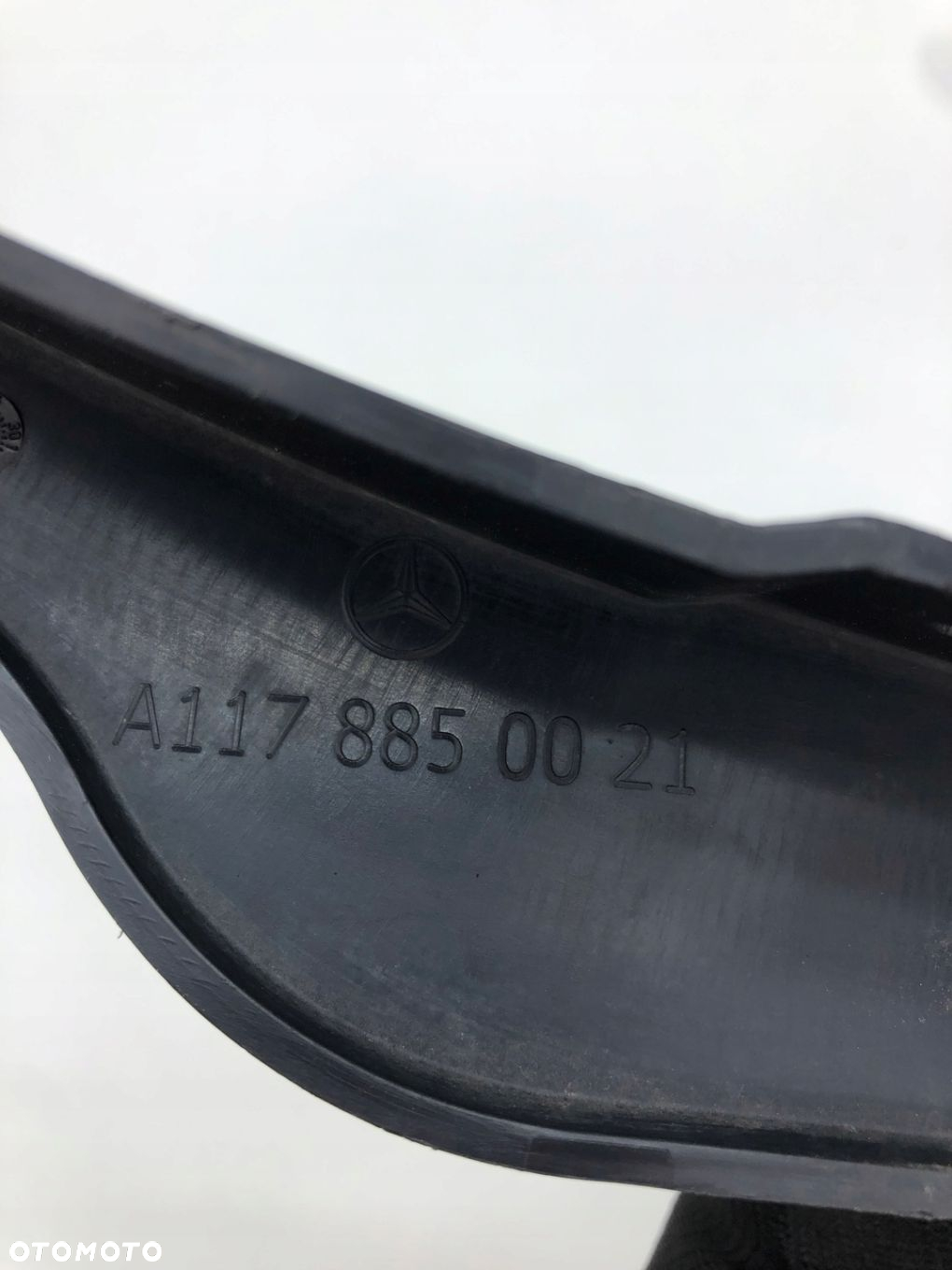 MERCEDES W117 CLA ŚLIZG ZDERZAKA PRAWY A1178850021 - 2