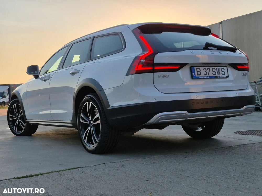 Volvo V90 Cross Country B5 D AWD Geartronic Pro - 5
