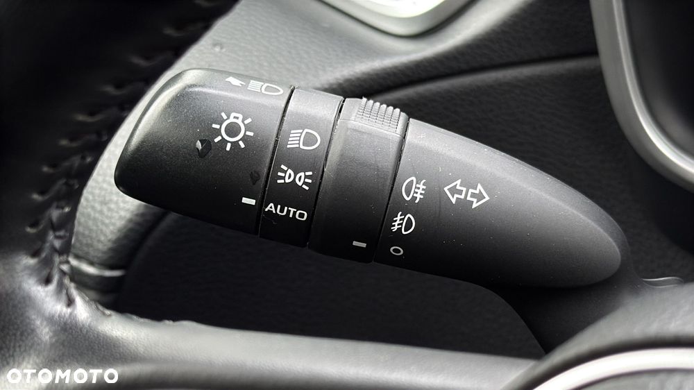Toyota Corolla Cross 2.0 Hybrid Premiere Edition AWD - 19