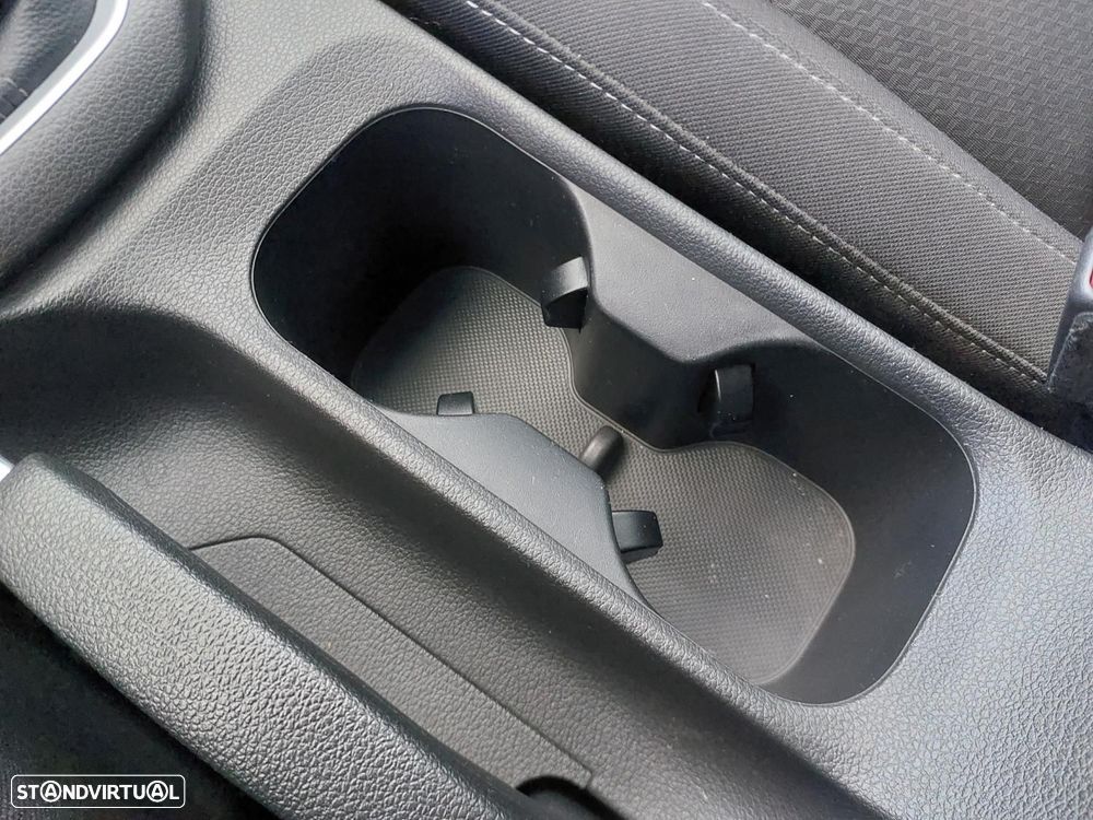 Hyundai i30 SW 1.6 CRDi Style - 38