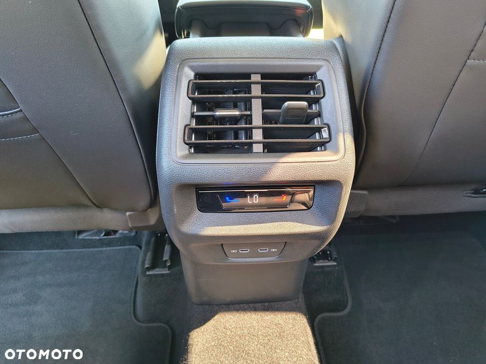 Volkswagen Tiguan - 15