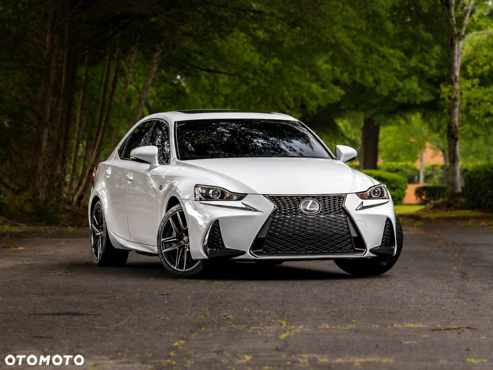 Lexus IS 200t / 300 F Sport - 1